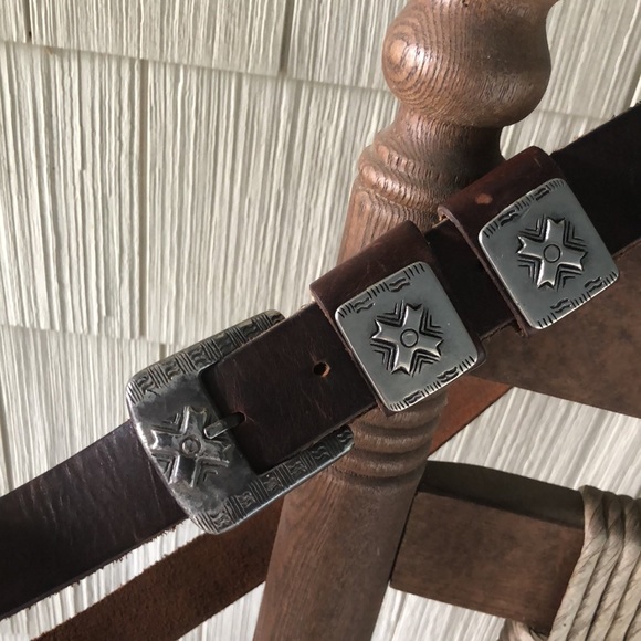 Vintage Italian Leather Belt Size Medium Brown Silver Hardware Southwest Design - Picture 12 of 16